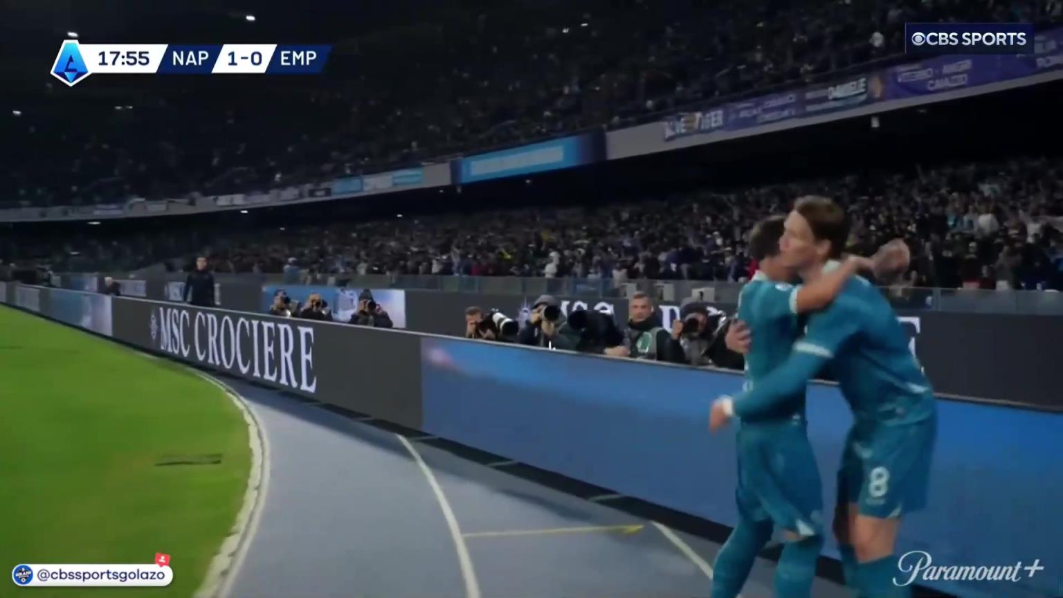 完美進(jìn)球！麥克托米奈中場帶球一條龍外圍勁射破門！